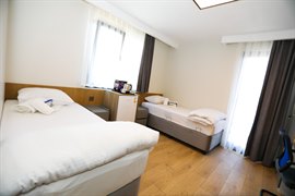 Academia Inn K�z Rezidans�