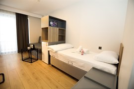 Academia Inn K�z Rezidans�