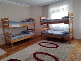 zel Glba Erkek Yurdu - Be Kiilik Oda