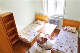 Karatay Erkek ��renci Yurdu - 3 Ki�ilik Oda 