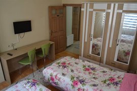 Dream K�z Apart
