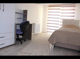 Dream K�z Apart