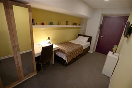 Ey�bo�lu K�z ��renci Yurdu