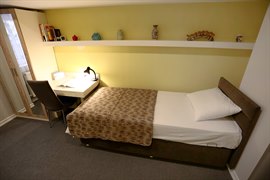 Ey�bo�lu K�z ��renci Yurdu