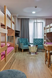 �stanbul Fatih K�zta�� K�z ��renci Yurdu