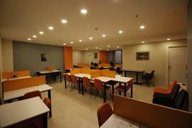 Bah�elievler �zel Sandal K�z ��renci Yurdu