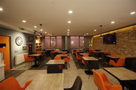 Bah�elievler �zel Sandal K�z ��renci Yurdu