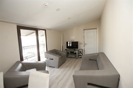 Bah�elievler �zel Sandal K�z ��renci Yurdu