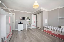 Academic House �nci K�z Yurdu (Kad�k�y)