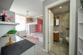 Academic House �nci K�z Yurdu (Kad�k�y)