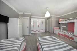 Academic House �nci K�z Yurdu (Kad�k�y)