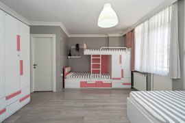 Academic House �nci K�z Yurdu (Kad�k�y)