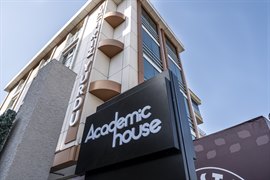 Academic House K�z ��renci Yurtlar� - Ku� Bak���