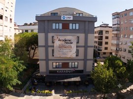 Academic House Maltepe �nci K�z ��renci Yurdu