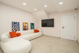 Academic House Ata�ehir �nci K�z ��renci Yurdu