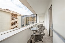 Academic House Ata�ehir �nci K�z ��renci Yurdu