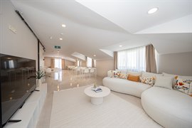 Academic House �nci K�z Yurdu (Maltepe)