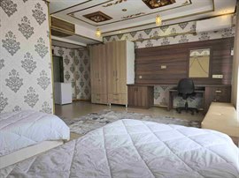 �nci Suit Beylikd�z� K�z ��renci Yurdu