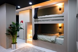 �nci Suit Fatih K�z ��renci Yurdu