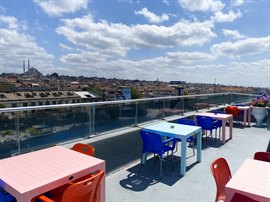 �nci Suit Fatih K�z ��renci Yurdu