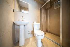 Tuna Y�ksek��renim Erkek Yurdu - WC Banyo