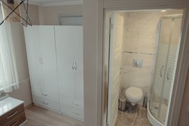 �zyuvam K�z Apart� �ki Ki�ilik