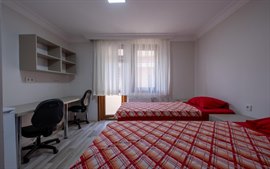 Yal��nkaya K�z ��renci Yurdu �ki Ki�ilik Oda