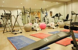 Metropol K�z ��renci Yurdu - Spor Salonu