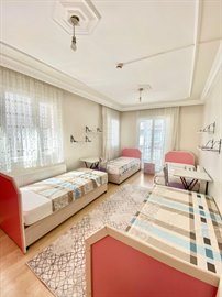 �zel Buca G�ven K�z Yurdu - 4 Ki�ilik Oda