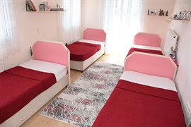 �zel Buca G�ven K�z Yurdu - 4 Ki�ilik Oda