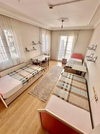 �zel Buca G�ven K�z Yurdu - 3 Ki�ilik Oda