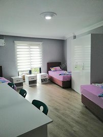 Y�ld�r�m K�z ��renci Konukevi - 3 Ki�ilik Oda