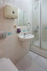 Sancak �sk�dar Erkek ��renci Yurdu - WC