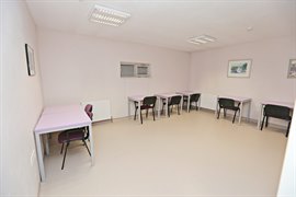 Parlar K�z ��renci Yurdu - Et�t Odas�