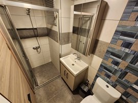 �zel Adef K�z ��renci Yurdu - Banyo 