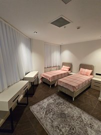 Aura K�z ��renci Yurdu