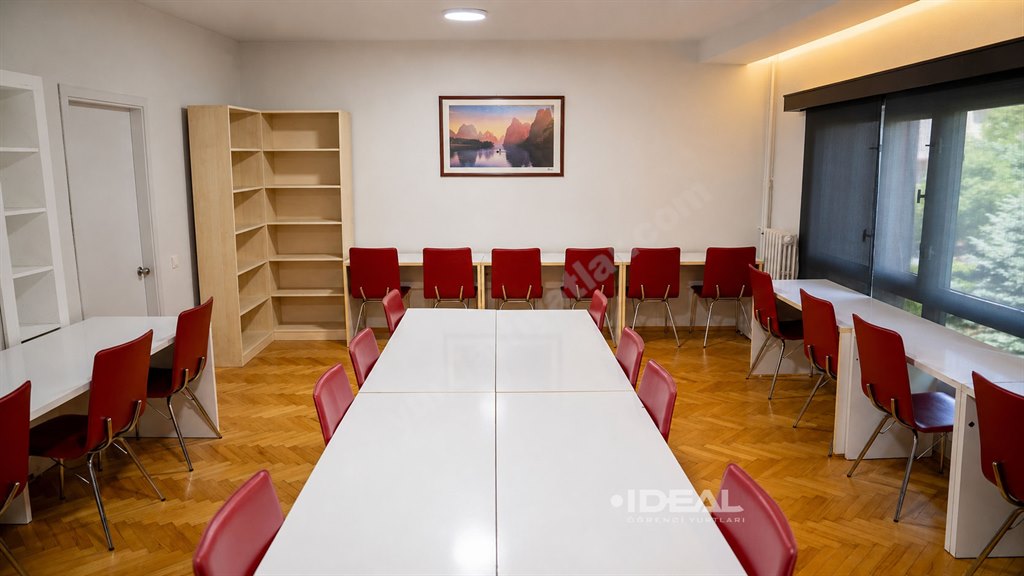 13.�UBE - �deal K�z ��renci Yurtlar� - Et�t Odas�
