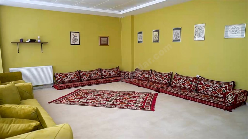 Muradiye Memi� Ayd�n K�z Yurdu