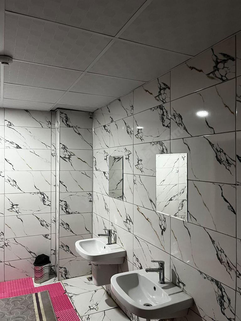 �zel Safran Erkek ��renci Yurdu - WC Banyo