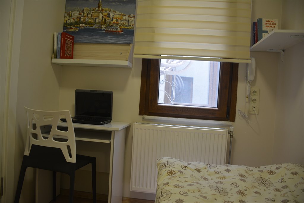 Sabiha Haným - Vatan Erkek Öđrenci Yurdu