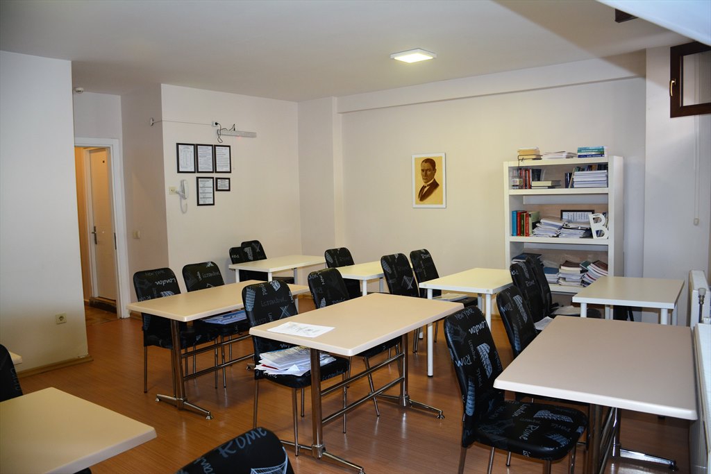 Sabiha Hanưm - Vatan Erkek Öđrenci Yurdu