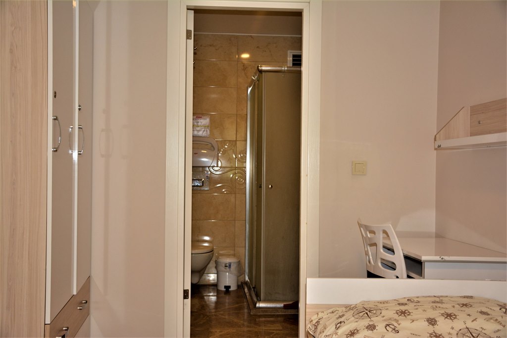 Sabiha Haným - Vatan Erkek Öđrenci Yurdu