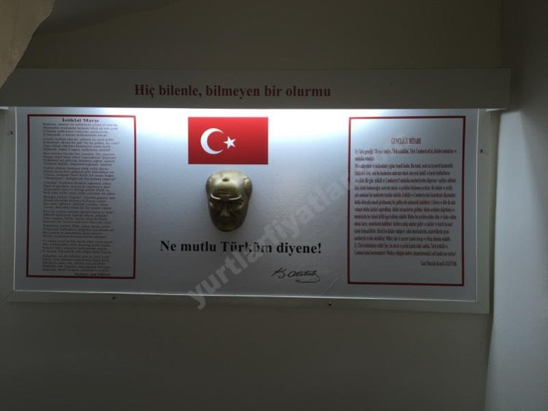 �zel Bulvar Erkek ��renci Yurdu - Duvar 