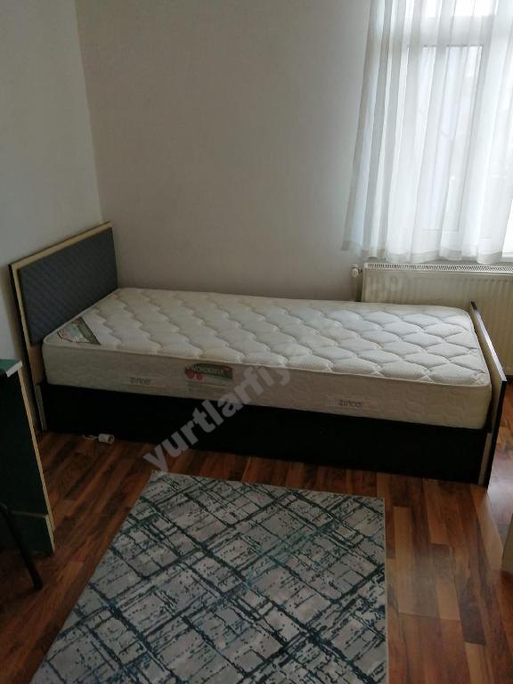 �zel Bulvar Erkek ��renci Yurdu - Tek Ki�ilik Oda