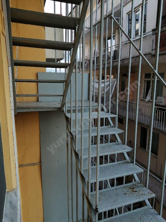 �zel Bulvar Erkek ��renci Yurdu - Yang�n Merdiveni