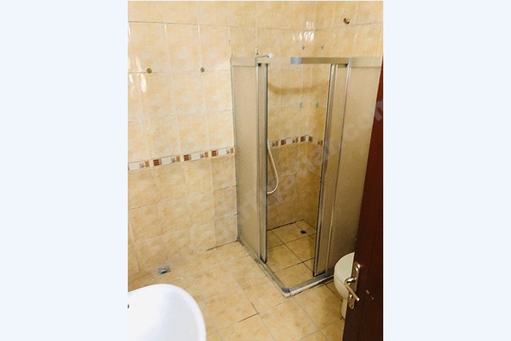 Can Erkek ��renci Apart