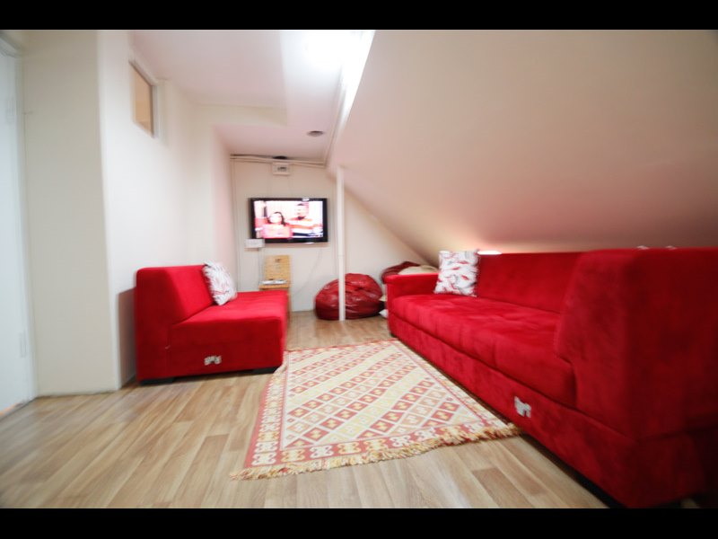 Sabiha Hanưm Öđrenci YurtlarưVEZNECƯLER Kưz ̃ubesi