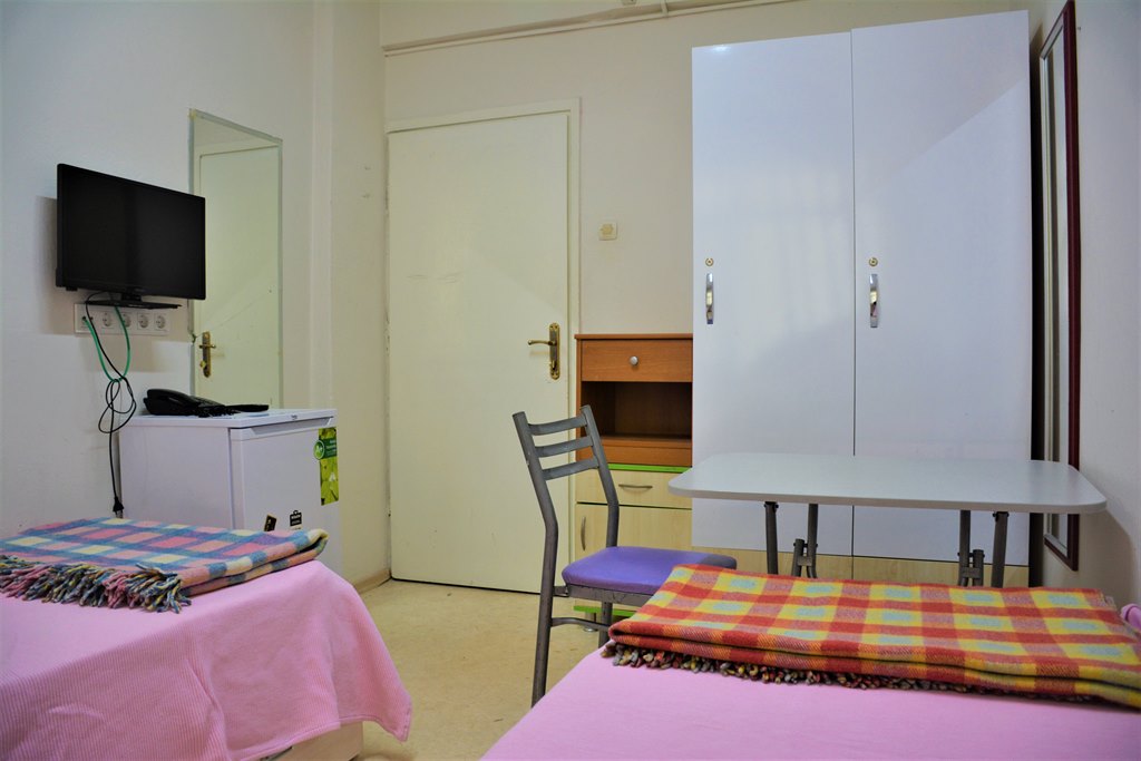 Sabiha Hanưm - Üsküdar Kưz Öđrenci Yurdu