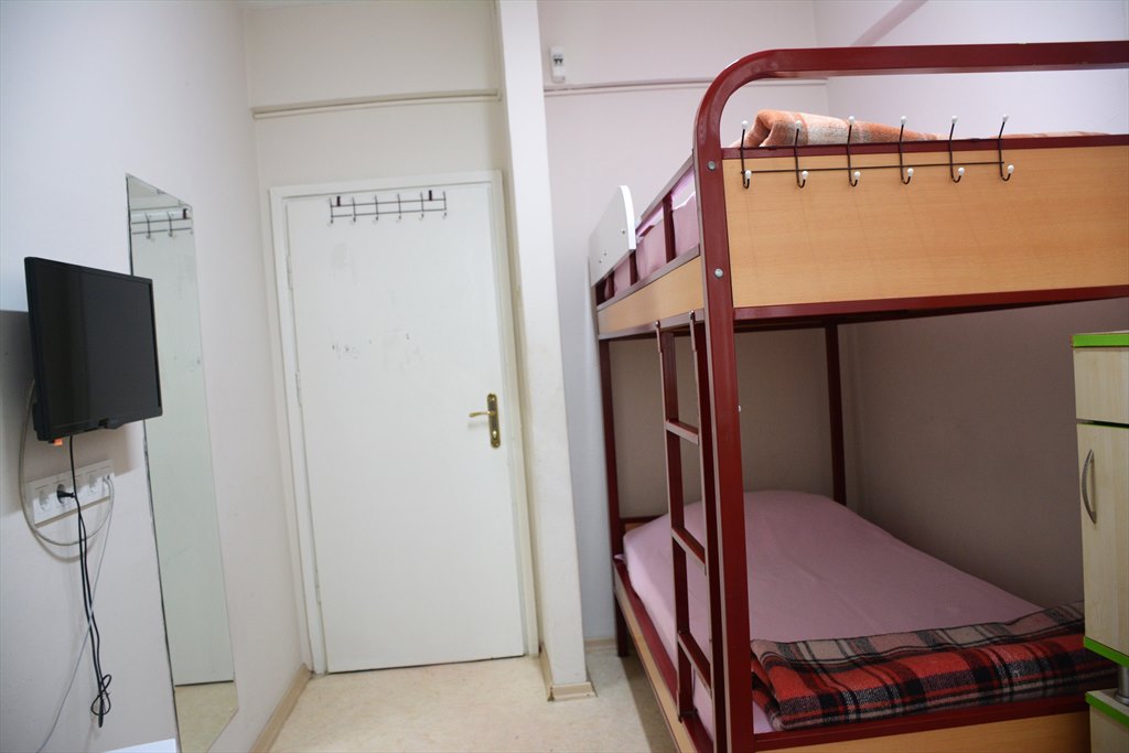 Sabiha Hanưm - Üsküdar Kưz Öđrenci Yurdu