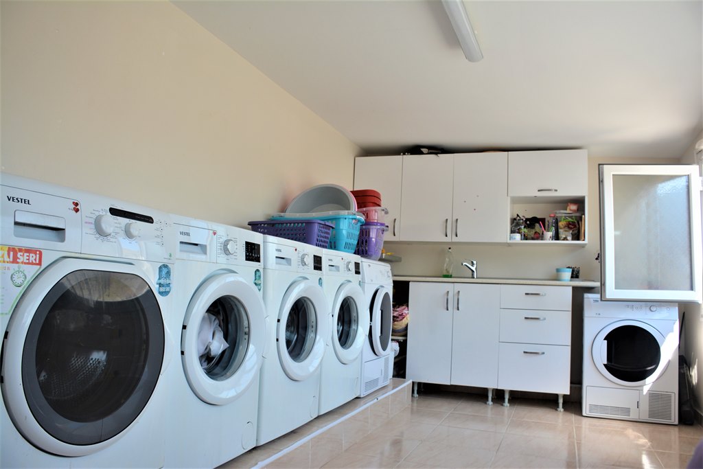 Sabiha Haným - Üsküdar Kýz Öđrenci Yurdu